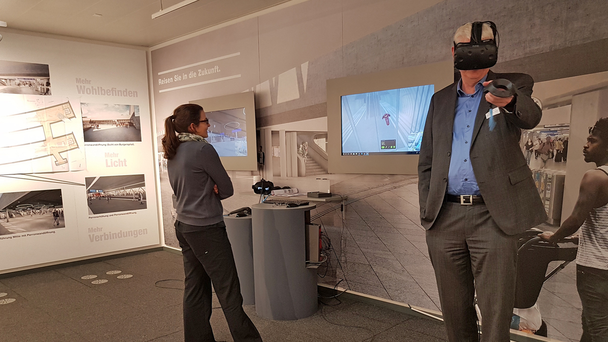 Virtuelle Begehung des neuen Bahnhofs im Showroom