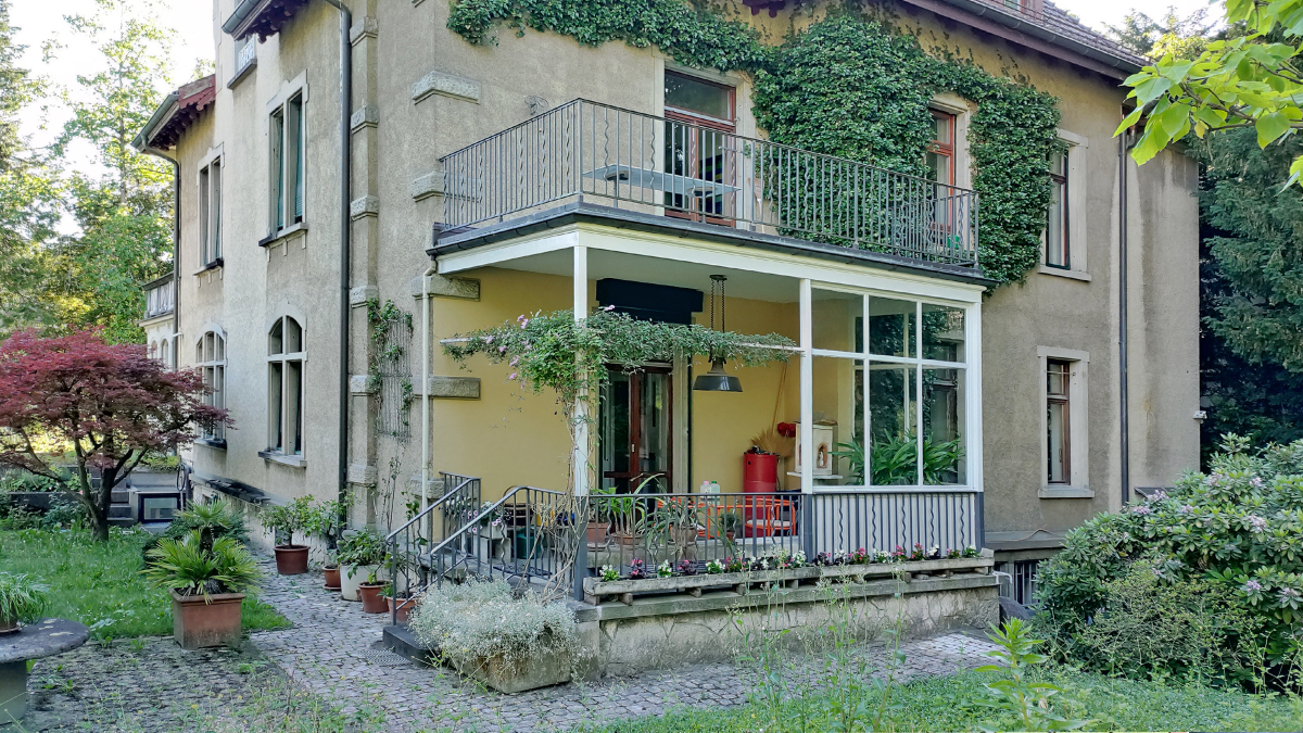 Mehrfamilienhaus wird neu über Sole/Wasser-Wärmepumpe gedeckt