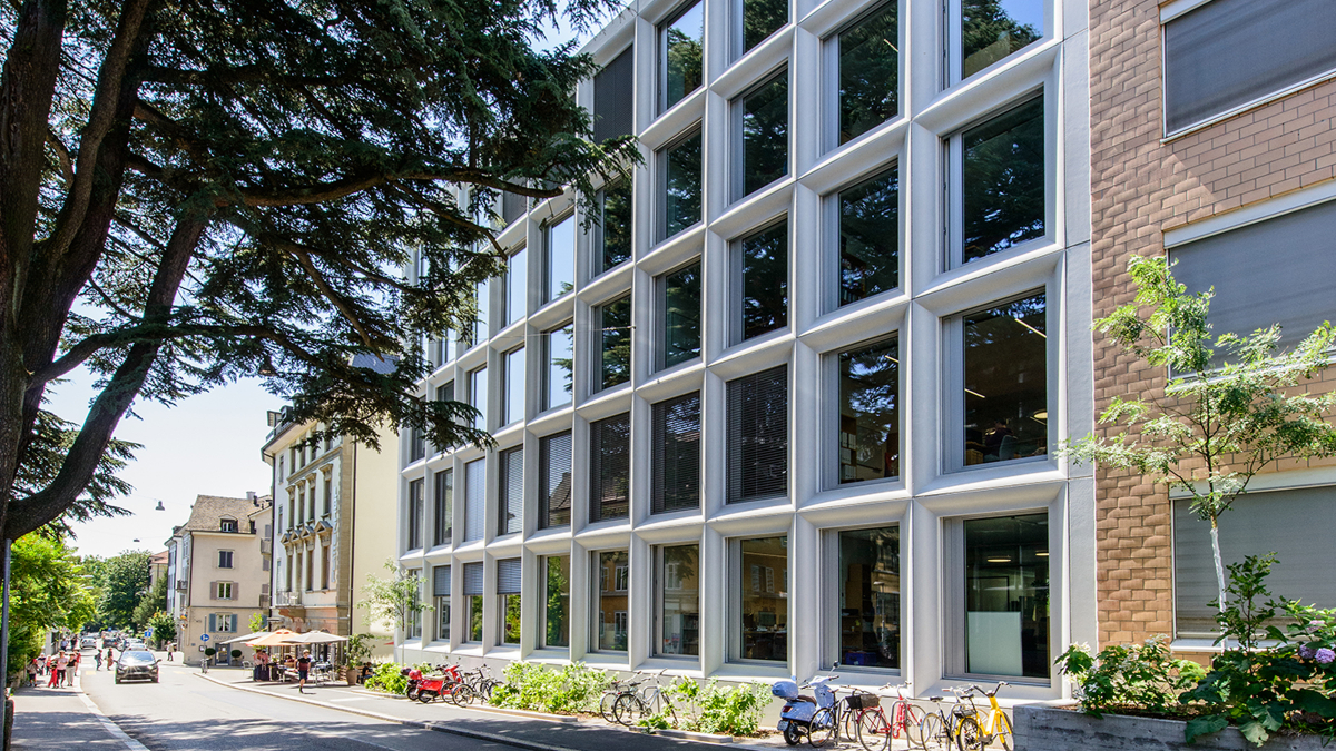 Universitätsgebäude Plattenstrasse