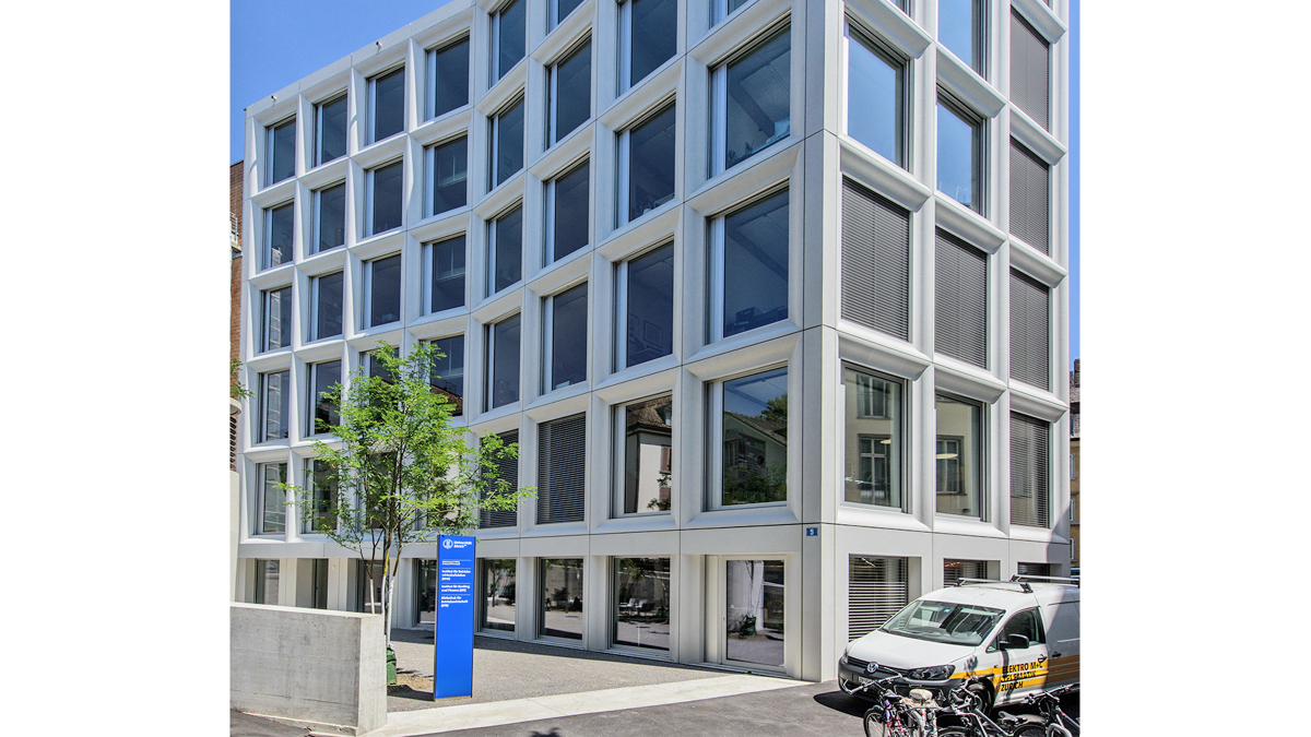 Universitätsgebäude Plattenstrasse