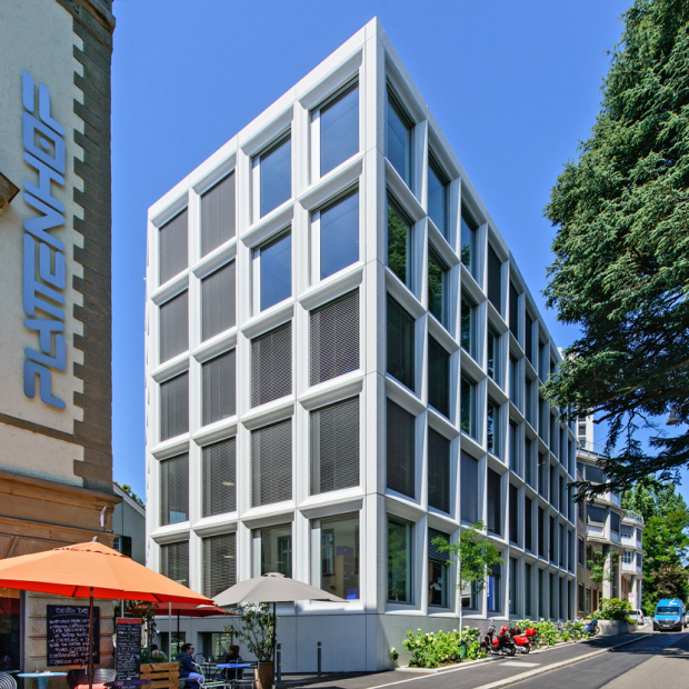 Universitätsgebäude Plattenstrasse